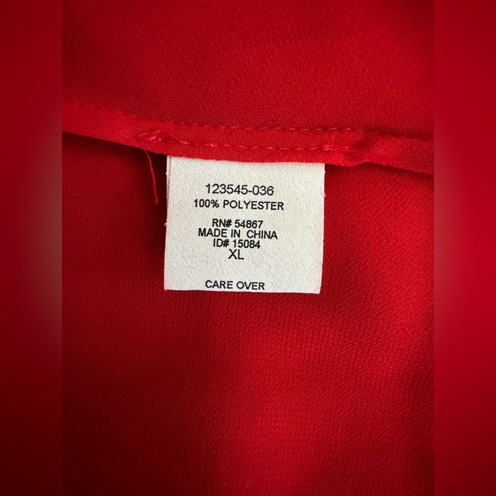 Elegant Red Women's Nightgown - Picture 8 of 10